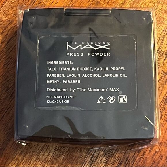 THE MAXIMUM MAX - Natural Beige Press Powder Compact with mirror! NEW - Picture 2 of 5